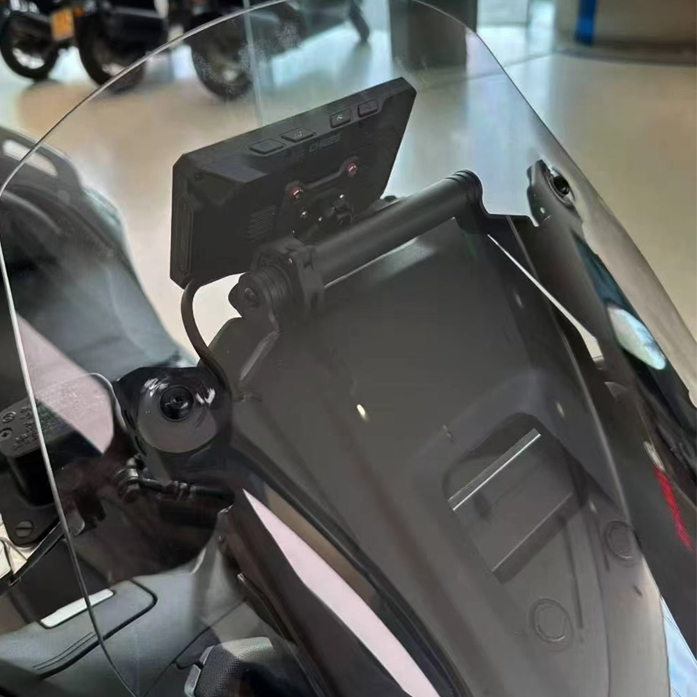 TMAX T-max 560 TECH MAX 2025 a - Tech Accessories Usa incelemesi ve fiyatı